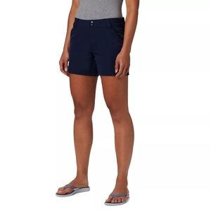 Columbia womens PFG coral point III navy shorts. NWT 50 UPF size 10